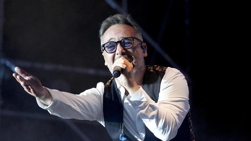 Love of Lesbian certifica el comiat indefinit de la banda: «És hora d'abaixar el teló per un temps»