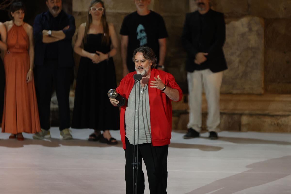 El actor y director teatral Andrés Lima tras recibir el premio a Mejor espectáculo de teatro por '1936'.