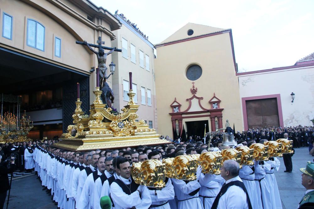 Las imágenes de la procesión de la Virgen de la Soledad, en el Jueves Santo de la Semana Santa de Málaga