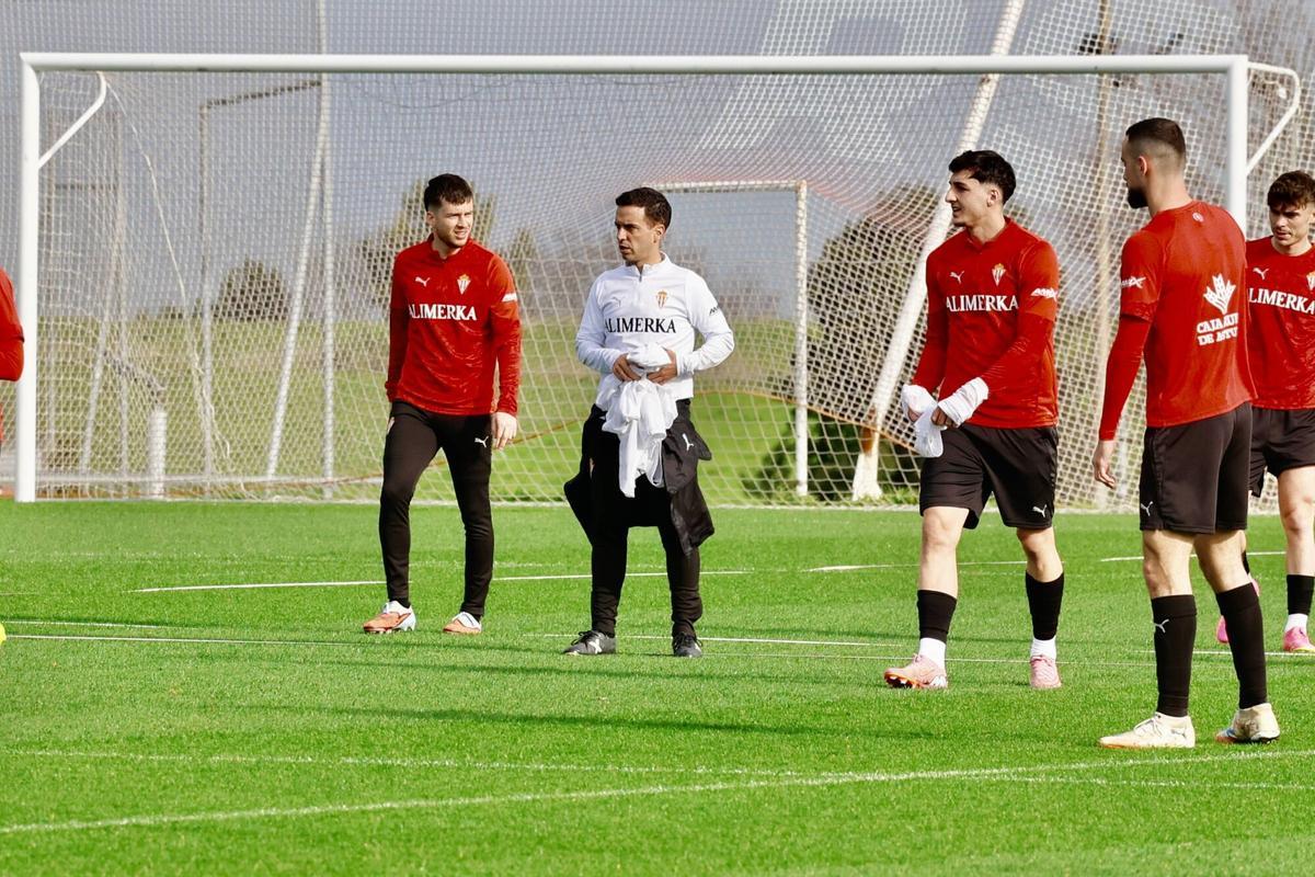 Borja Jiménez, en el centro, con Guille Rosas, Ferrari, Perrin y Pablo García.
