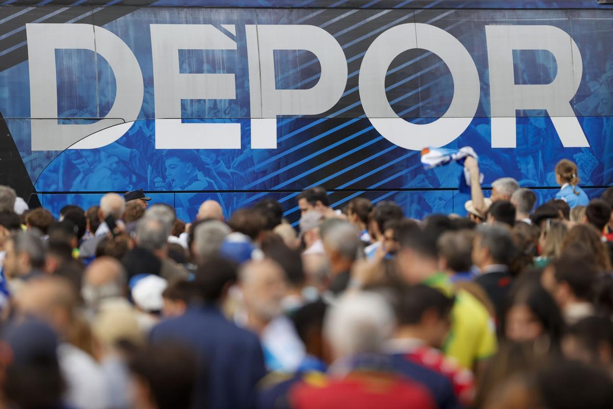 Recepción en el Concello de A Coruña a la plantilla del Deportivo que logró el ascensoa Primera División en la penúltima jornada de la Liga Hypermotion, tras enfrentarse ayer al Real Valladolid en Zorrilla