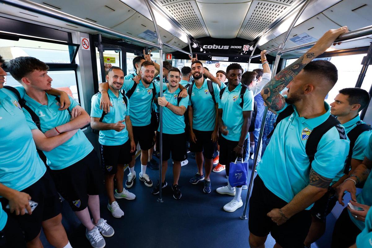 El Málaga CF aterrizó anoche en Barcelona.
