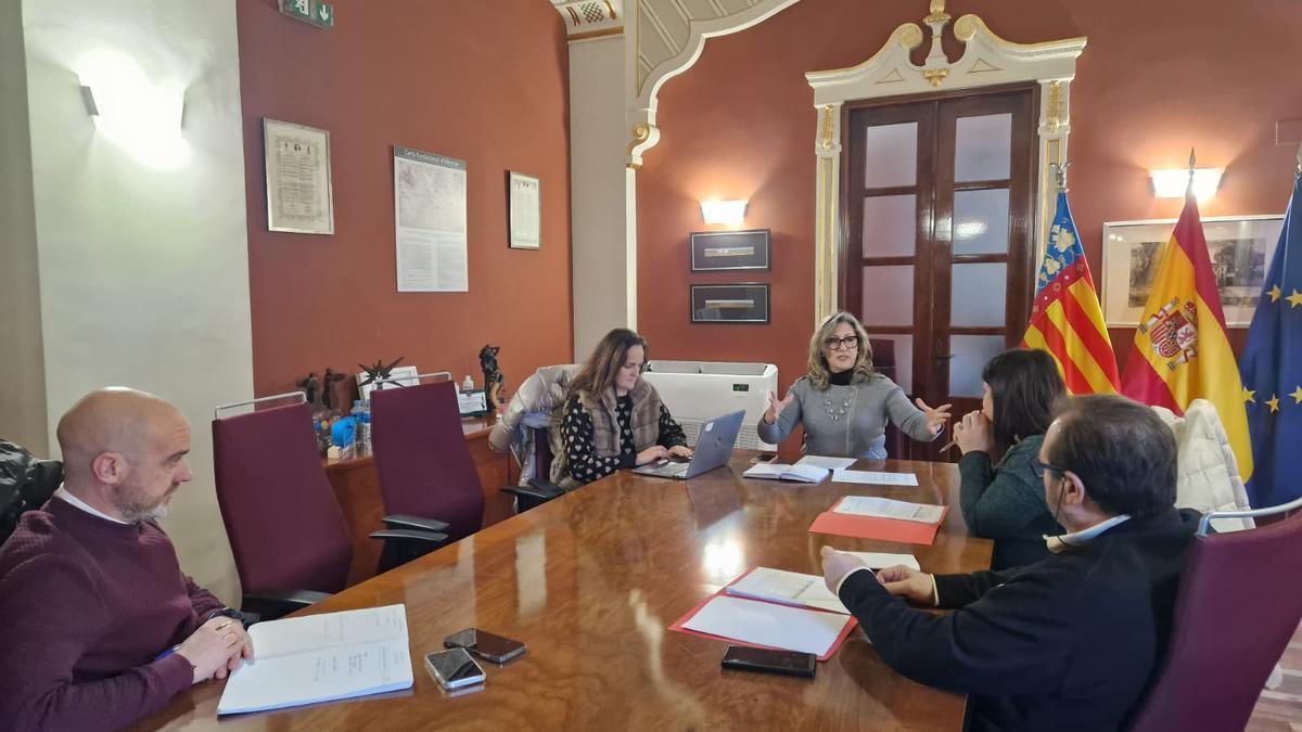 Reunion de Fira de les Fires en el ayuntamiento de Alboraia.