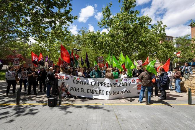 La plantilla de Majorel defiende sus puestos de trabajo en Zaragoza, en imágenes