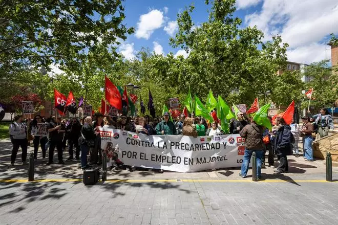 La plantilla de Majorel defiende sus puestos de trabajo en Zaragoza, en imágenes