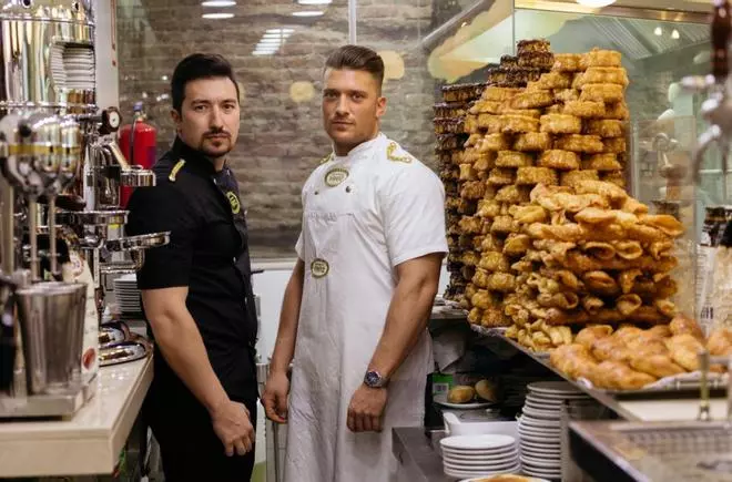 La chocolatería artesanal 1902 abre un segundo local en el centro de Madrid y reaviva 'la guerra del churro'