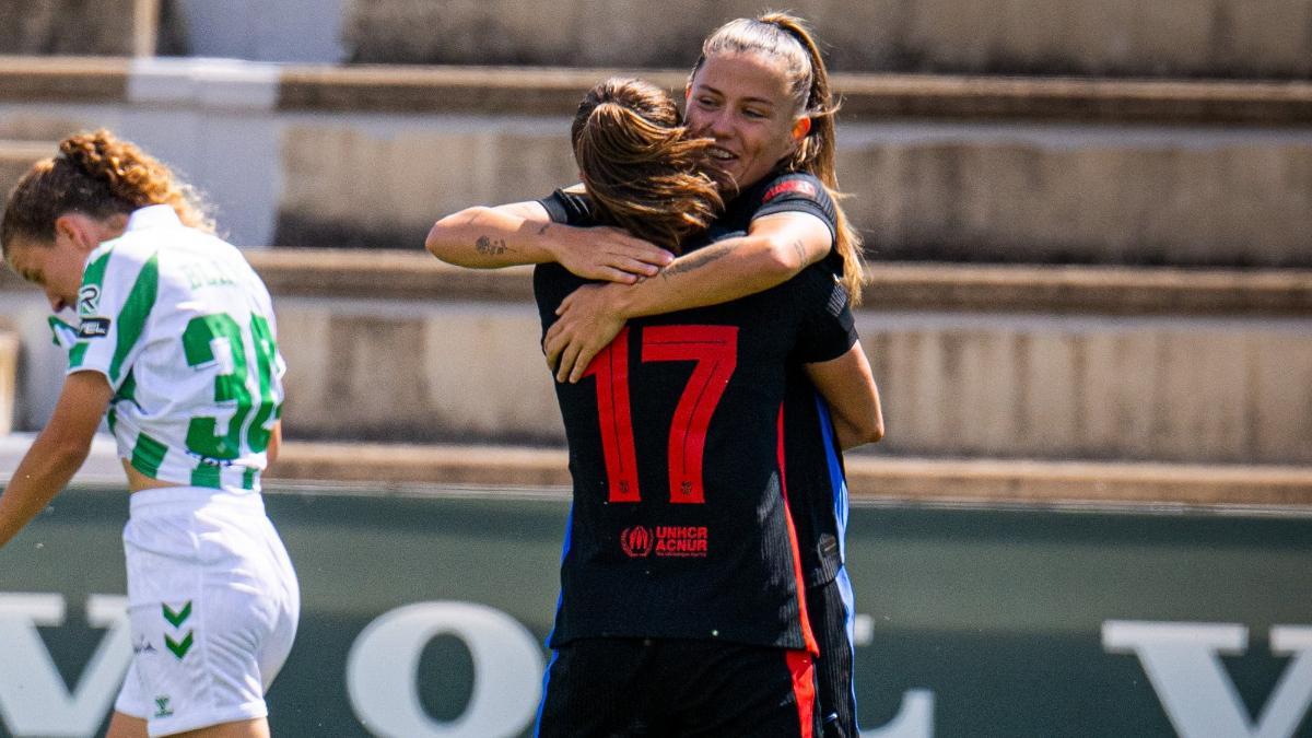 Clàudia Pina celebra su gol ante el Betis