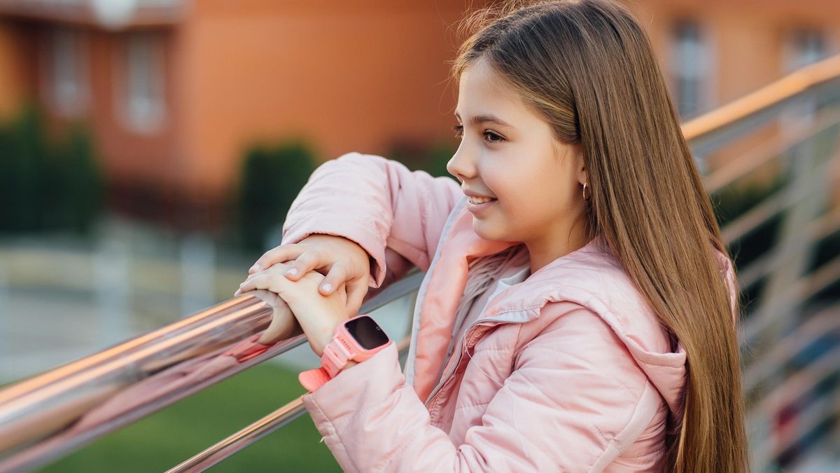 Con este smartwatch para niños sabrás la ubicación de tu hijo y podrás comunicarte con él sin móvil