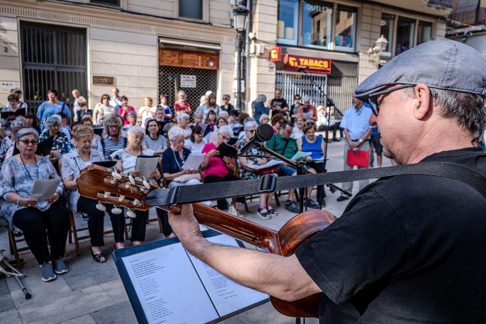 La revetlla i la flama del Canigó arriben a Manresa