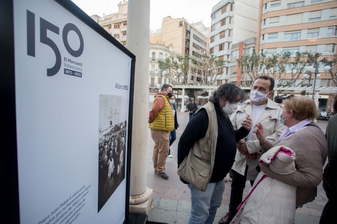 Inauguración de la exposición 150 años de Levante-EMV en Alzira