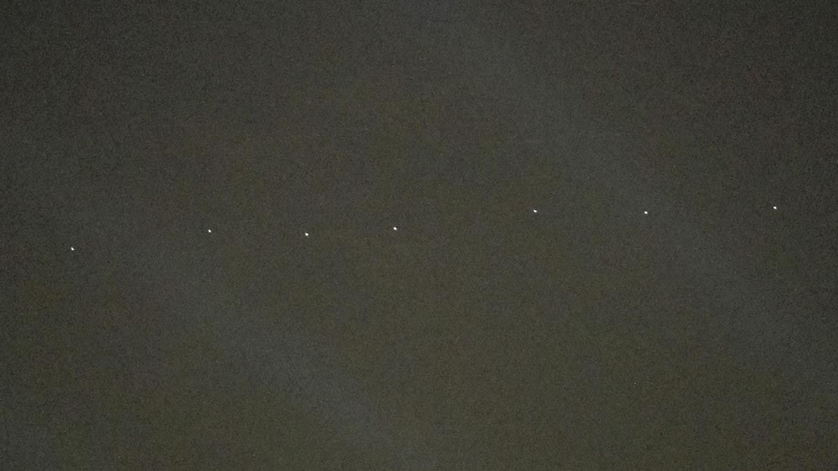 Luces en el cielo Los sat lites de Starlink se ven en Espa a