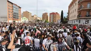 Cerca de 25.000 personas celebran el ascenso del CD Castellón a Segunda División