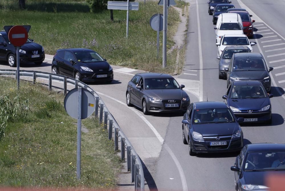 Retencions a les vies gironines que porten a la Costa Brava