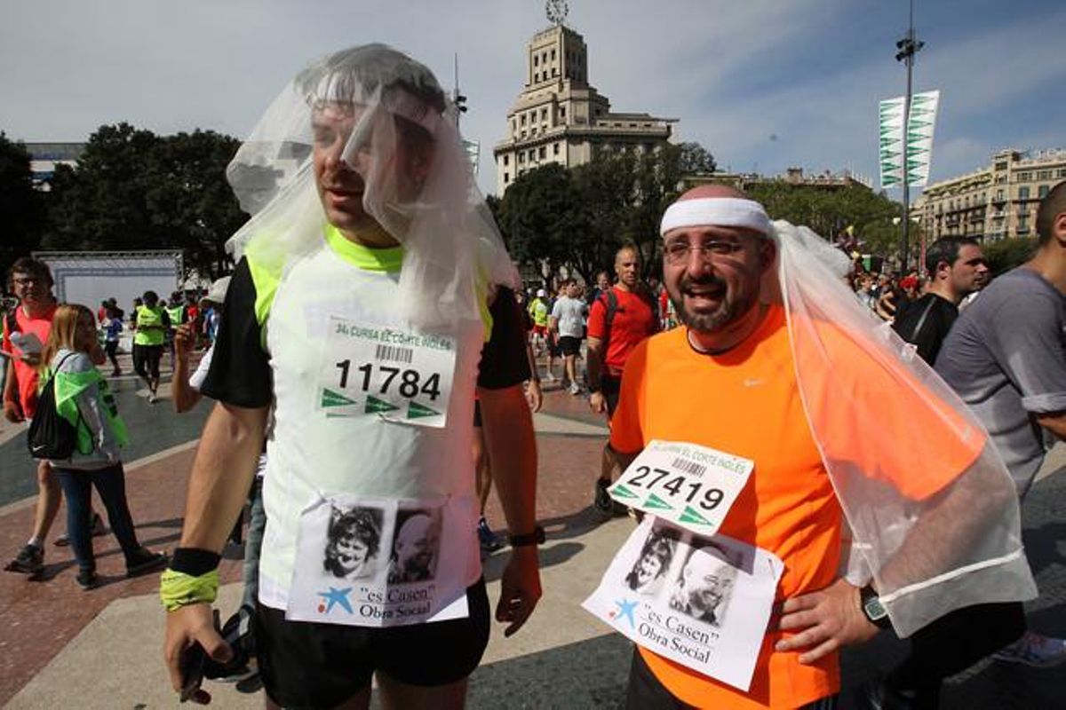 Uns esportistes amb una vestimenta molt original
