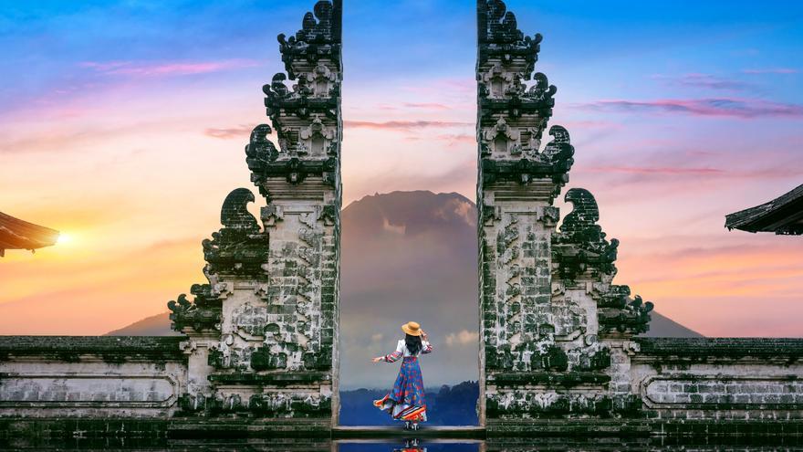 8 viajes que deberías hacer sola antes de cumplir 50 años