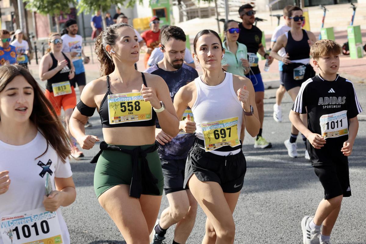 Búscate en las fotos de la carrera por la cirugía solidaria