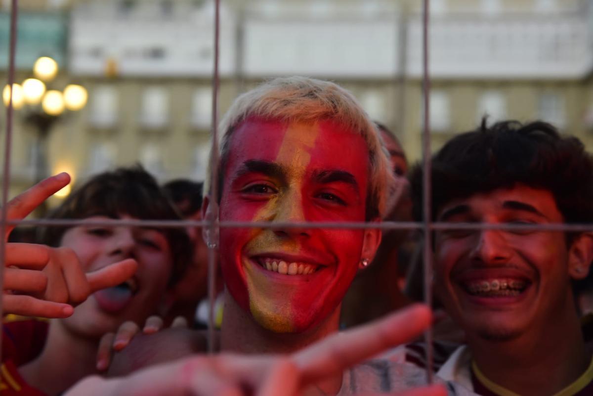 Aficionados de España en A Coruña viven la final del Mundial en María Pita