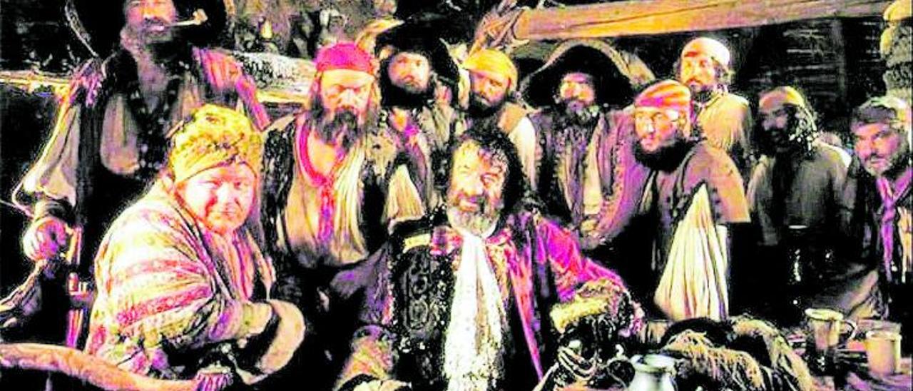 Walter Matthau (en el centro) fue el protagonista de «Piratas», de Roman Polanski (1988).