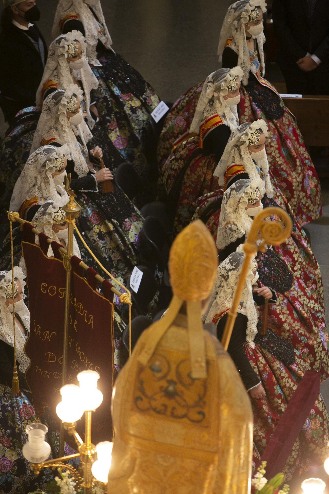 Procesión de San Nicolás y ambiente festivo en Alicante por el Día de la Constitución