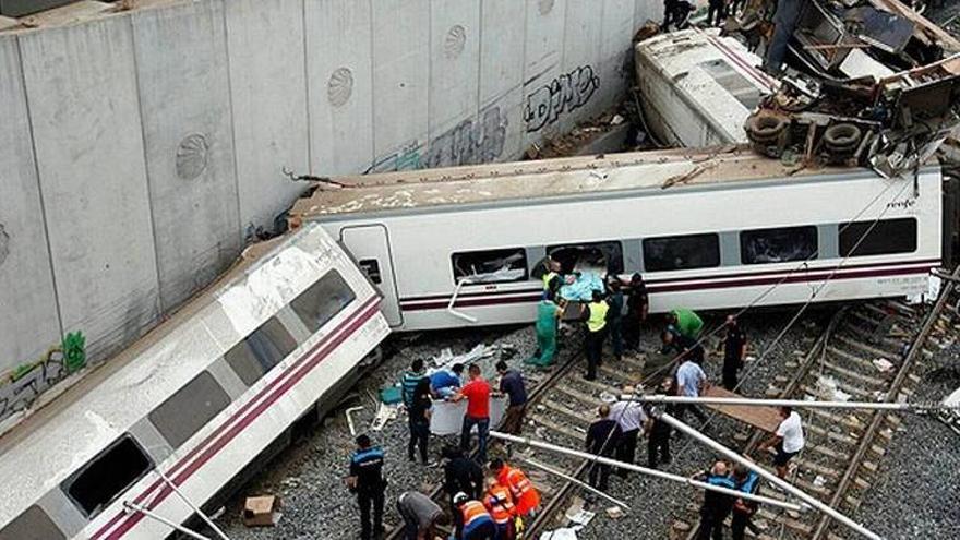 El juez imputa al responsable de seguridad de Adif por el tren de Santiago