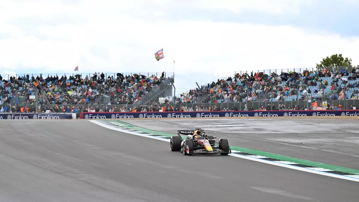 Clasificación F1 Gran Premio de Gran Bretaña: resultado, resumen y tiempos de 9º Alonso y 11º Sainz