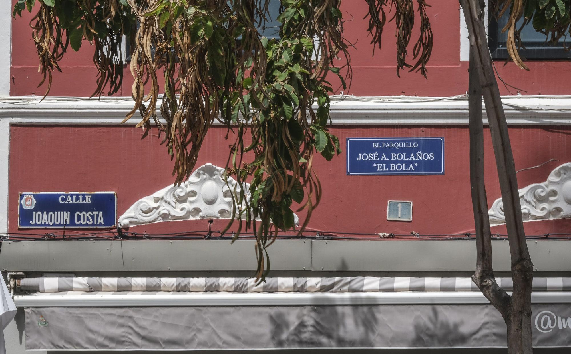 Placa homenaje a José A. Bolaños 'El Bola', en El Parquillo, en Las Palmas de Gran Canaria.