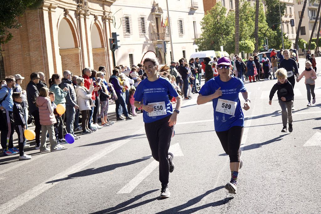 Las imágenes de la llegada a meta de la Carrera de la Mujer de Murcia 2024