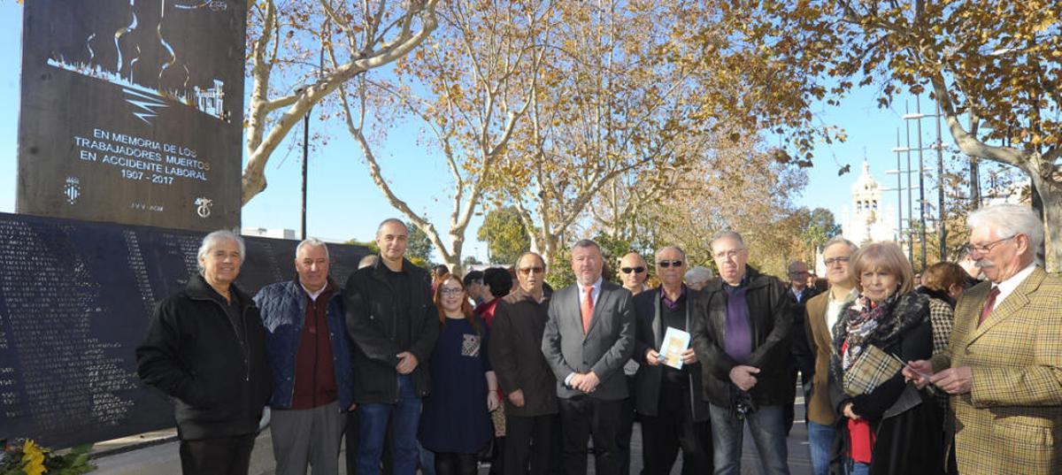 Homenaje a los más de 150 obreros fallecidos en la siderurgia