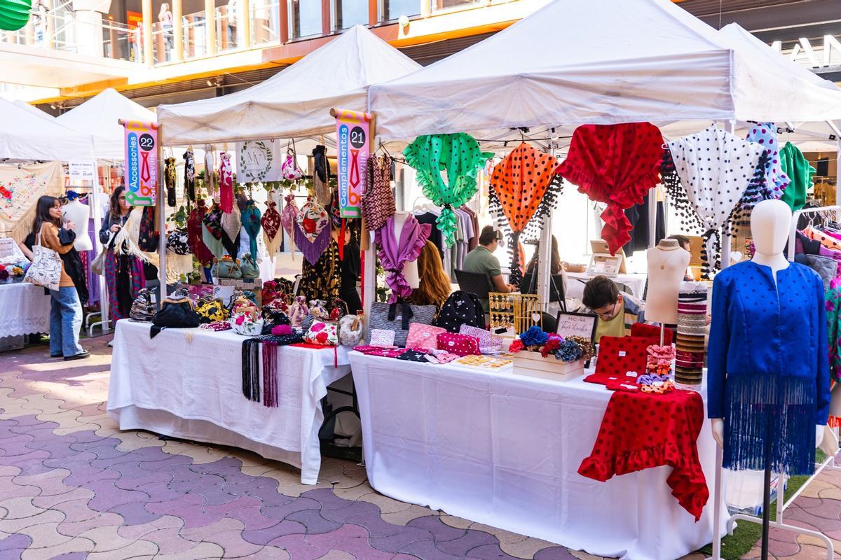 Puestos de moda flamenca en el Pop Up Market de este fin de semana en Torre Sevilla