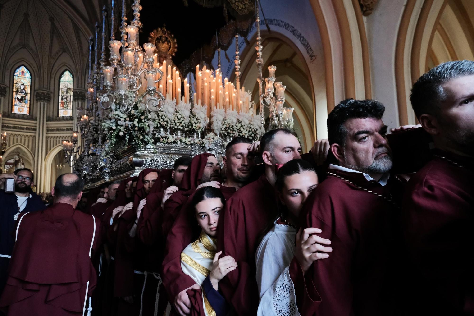 Santísimo Cristo de la Esperanza en su Gran Amor y María Santísima de la Salud suspenden su salida procesional, ante las lluvias 

