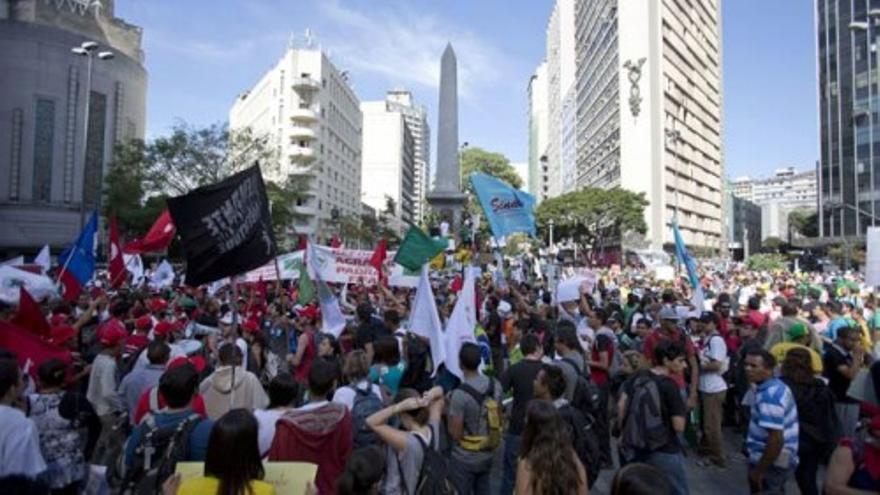 Indignados toman Belo Horizonte antes del Brasil- Uruguay
