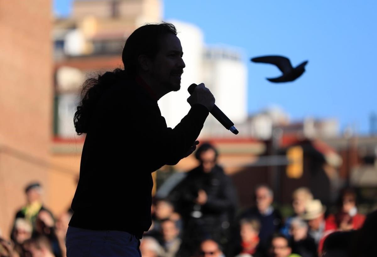 Pablo Iglesias durante el acto electoral en Barcelona para dar apoyo a Jaume Asens.