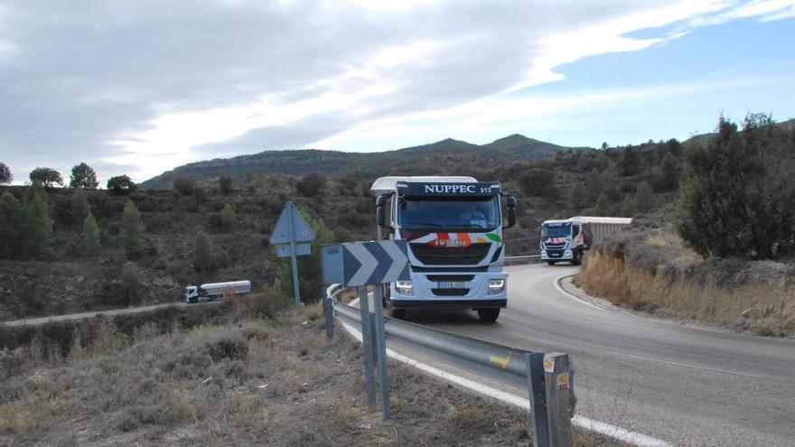 El exceso de velocidad de camiones en la CV-14 pone en alerta a Els Ports