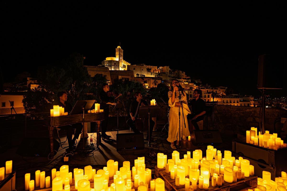 Un concierto de Eivissa Daurada en Dalt Vila