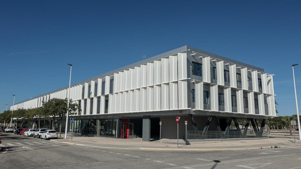 Edificio en el que se ubica ICAR en Elche Parque Empresarial.