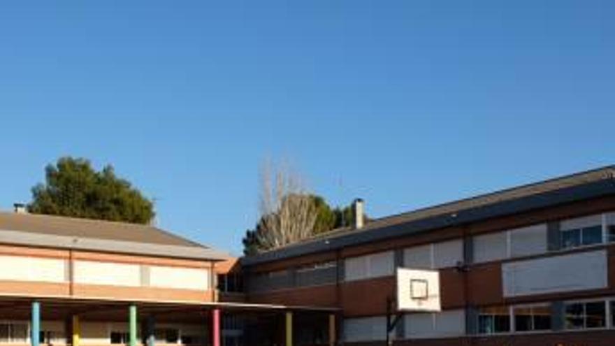 Patio del colegio Miguel Hernández.