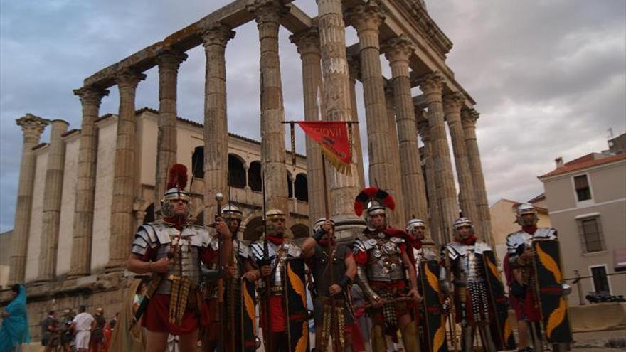 Emérita Lvdica vuelve al anfiteatro de Mérida y se amplía este año al Arco de Trajano