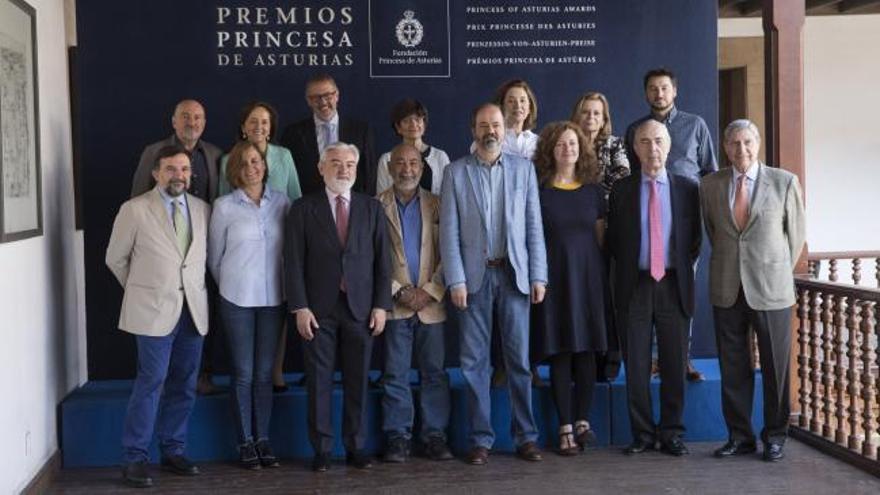 "Este año el Princesa de Asturias de las Letras será el Nobel", destacan varios miembros del jurado