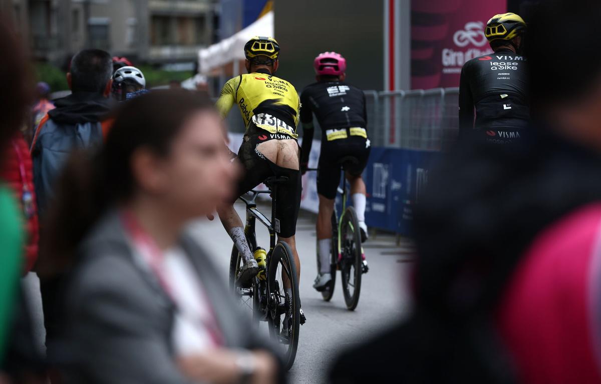 La etapa 2 del Giro de Italia 2026, en imágenes. La etapa 2 del Giro de Italia 2026, en imágenes.