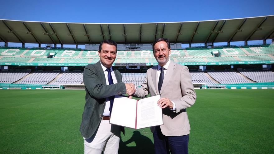 El Córdoba CF y el Ayuntamiento celebran &quot;un día histórico&quot; para El Arcángel, el club y la ciudad