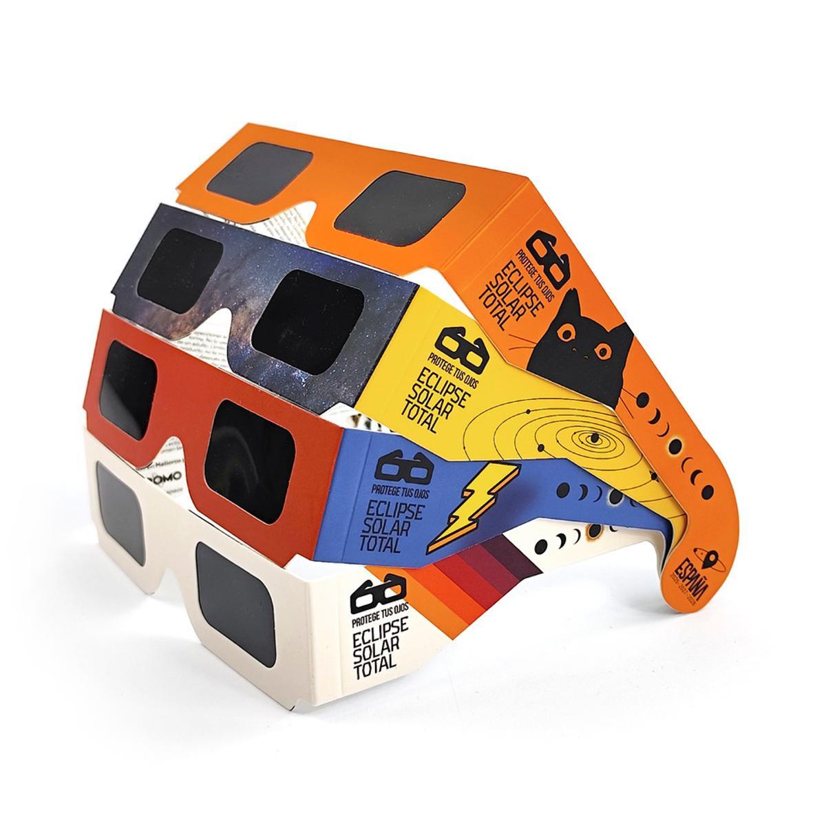 Die Brillen gibt es nur im Vierer-Pack.