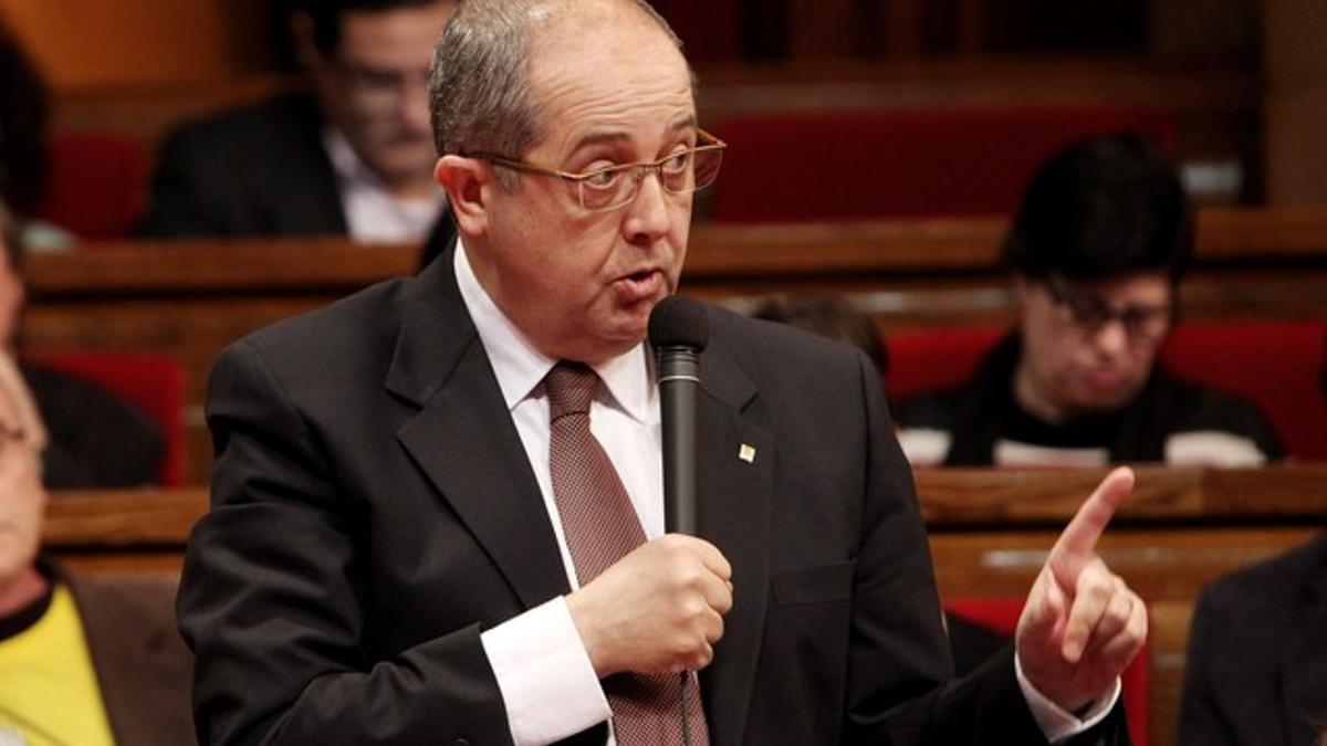 El 'conseller' Puig interviene en el Parlament