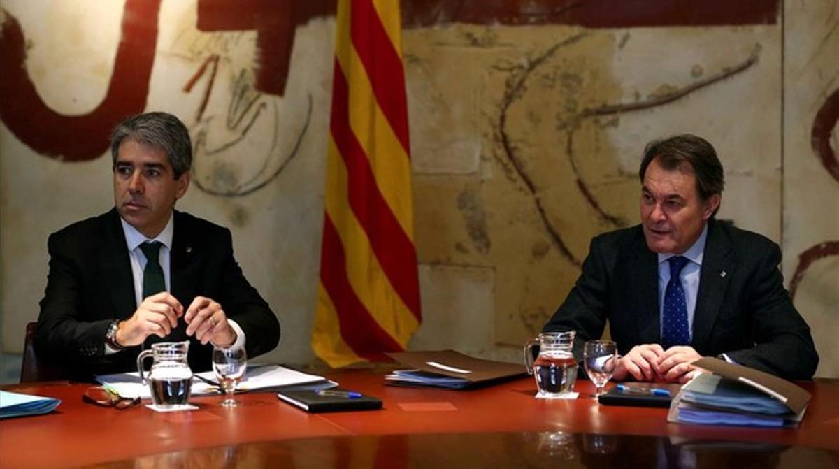 El portaveu del Govern, Francesc Homs, i el president, Artur Mas, en la reunió del Consell Executiu.