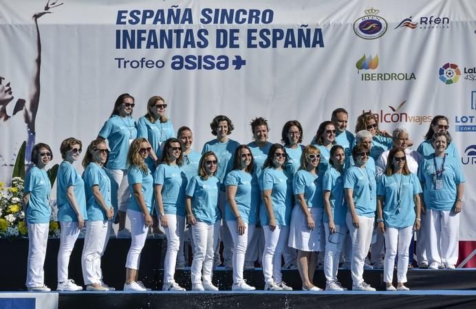 LAS PALMAS DE GRAN CANARIA A 28/05/2017. Natación sincronizada / Final de dúo libre y de dúo mixto de la competición internacional en la piscina  Metropole. FOTO: J.PÉREZ CURBELO