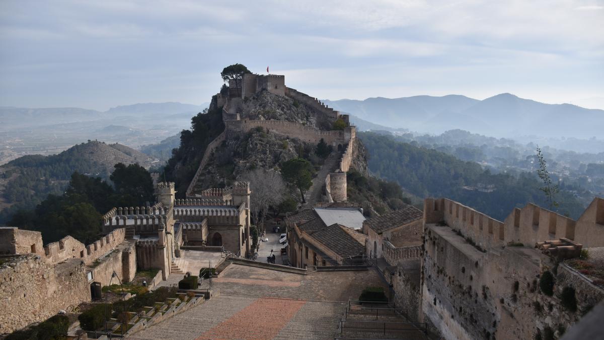 Imagen panorámica del castillo de Xàtiva.
