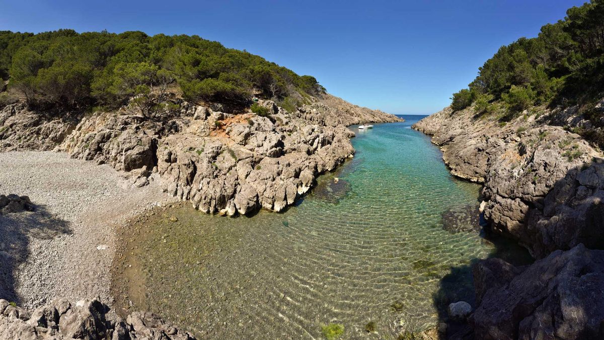 La cala Pedrosa de Torroella de Montgrí.