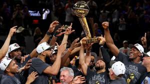 Els Knicks guanyen l’anell de l’NBA 53 anys després