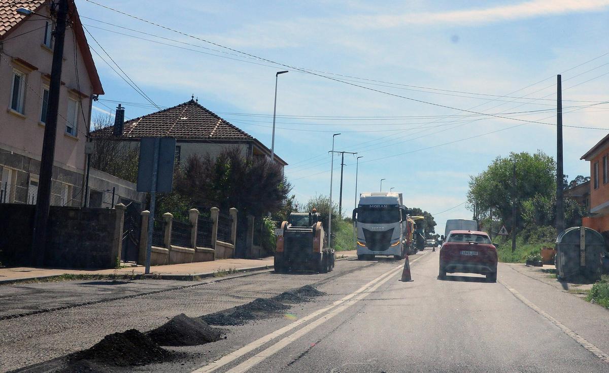 Vuelven las obras (y las colas) a la PO-551 entre Bueu y Cangas
