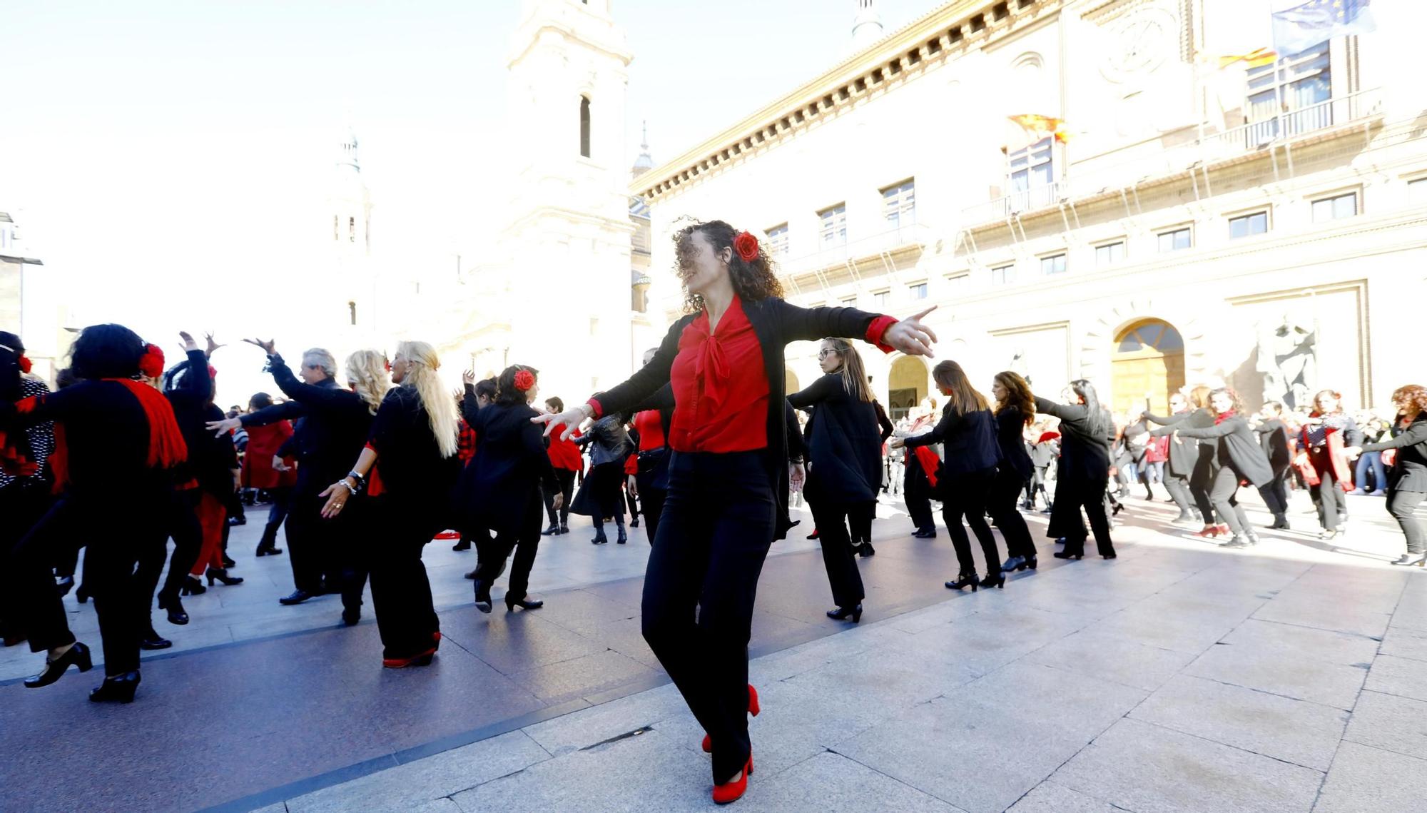 En imágenes | Flashmob jotero en la Plaza del Pilar de Zaragoza