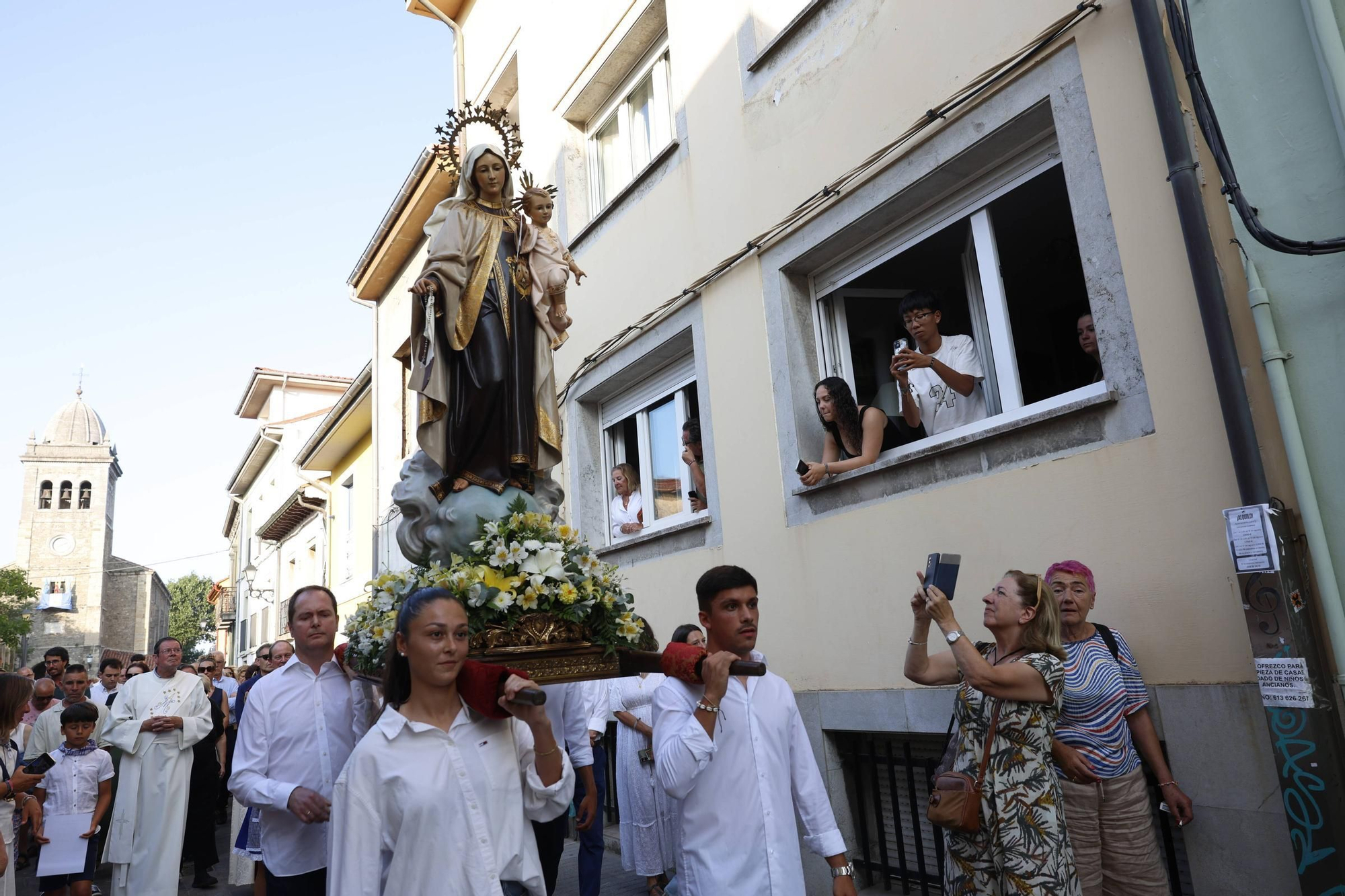 EN IMÁGENES: Multitudinaria procesión del Carmen en Luanco